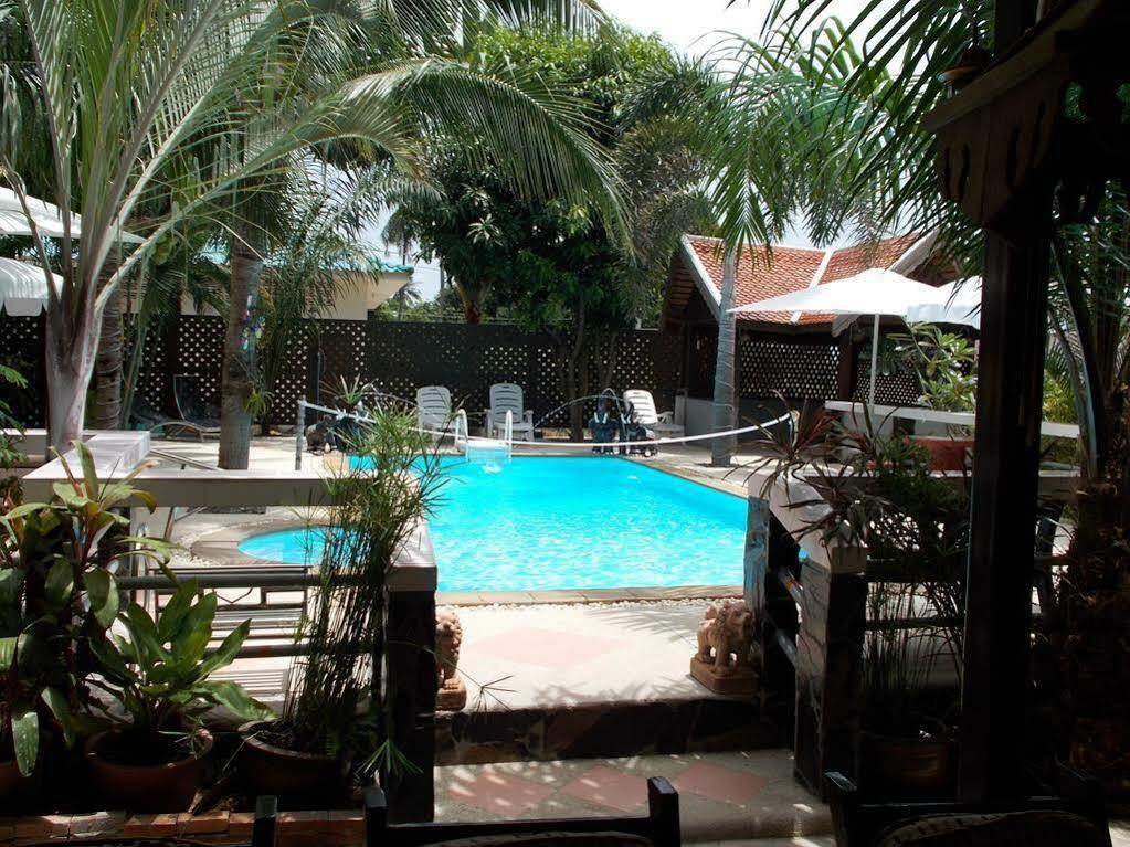Bee Nat Garden Resort Bang Rak Beach  Exterior photo