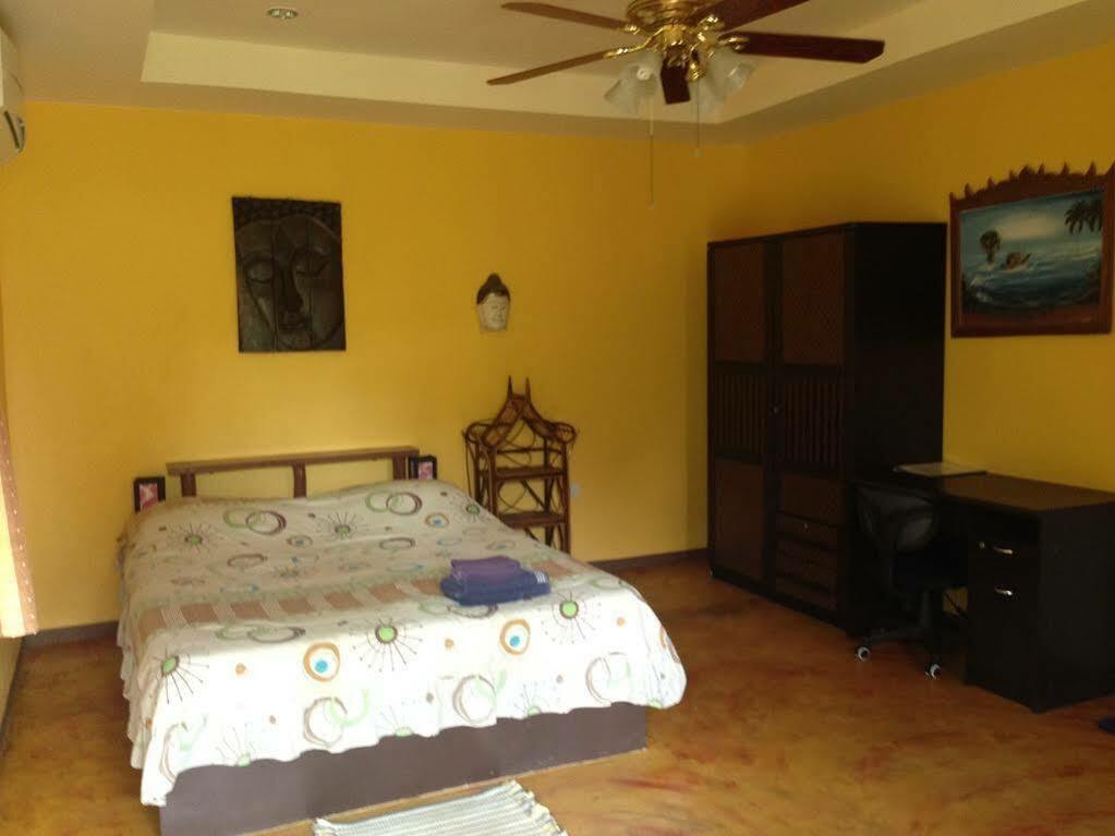 Bee Nat Garden Resort Bang Rak Beach  Exterior photo