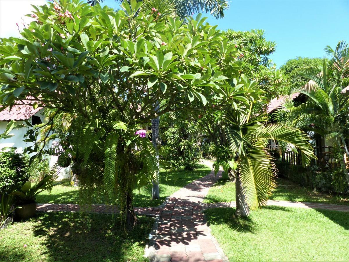 Bee Nat Garden Resort Bang Rak Beach  Exterior photo